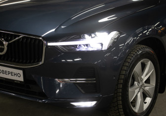 Подержанный автомобиль Volvo XC60 2021 года (25 фото)