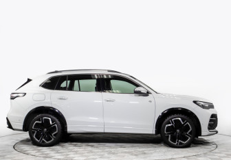 Подержанный автомобиль Volkswagen Tiguan 2024 года (3 фото)