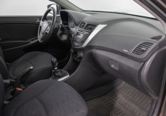 Подержанный автомобиль Hyundai Solaris Sedan 2016 года (9 фото)