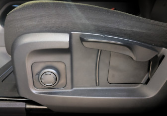 Подержанный автомобиль Land Rover Defender Suv 2021 года (21 фото)