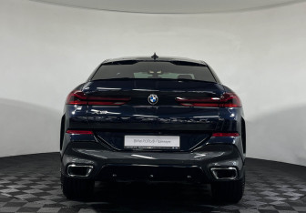 Подержанный автомобиль BMW X6 2020 года (4 фото)