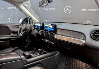 Подержанный автомобиль Mercedes-Benz GLB 2021 года (11 фото)