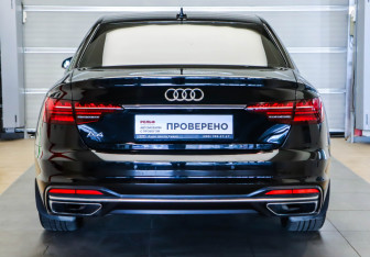 Подержанный автомобиль Audi A4 Sedan 2020 года (5 фото)