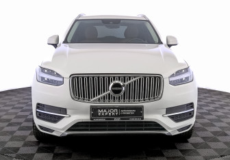 Подержанный автомобиль Volvo XC90 2019 года (2 фото)