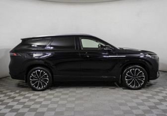 Подержанный автомобиль Jaecoo J8 2024 года (4 фото)