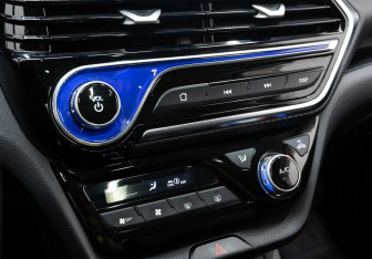 Подержанный автомобиль Changan Alsvin 2023 года (16 фото)