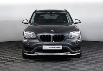 Подержанный автомобиль BMW X1 2014 года (2 фото)