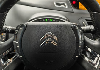 Подержанный автомобиль Citroen C4 Picasso 2011 года (12 фото)