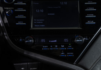 Подержанный автомобиль Toyota Camry Sedan 2018 года (16 фото)