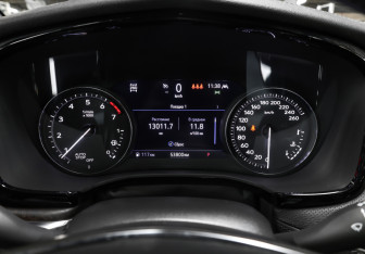 Подержанный автомобиль Cadillac XT5 2020 года (13 фото)