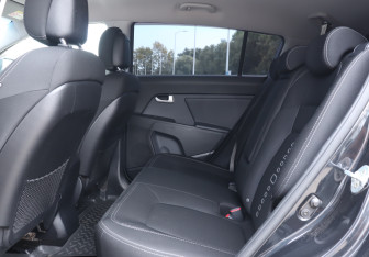 Подержанный автомобиль Kia Sportage 2014 года (10 фото)