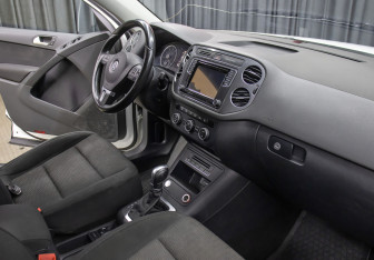 Подержанный автомобиль Volkswagen Tiguan 2016 года (11 фото)