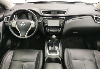 Подержанный автомобиль Nissan Qashqai 2014 года (9 фото)