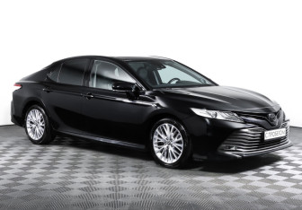 Подержанный автомобиль Toyota Camry Sedan 2018 года (3 фото)