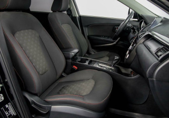 Подержанный автомобиль FAW Besturn X80 2018 года (7 фото)