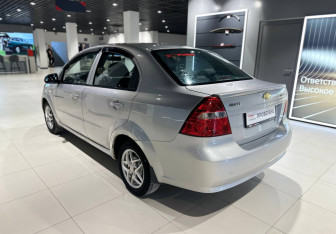 Подержанный автомобиль Chevrolet Aveo Sedan 2008 года (4 фото)