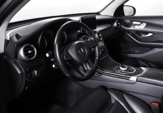 Подержанный автомобиль Mercedes-Benz GLC Coupe 2018 года (15 фото)