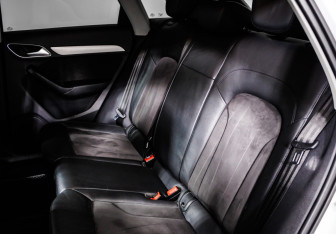 Подержанный автомобиль Audi Q3 2012 года (15 фото)