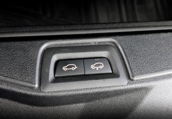 Подержанный автомобиль BMW X7 2020 года (27 фото)