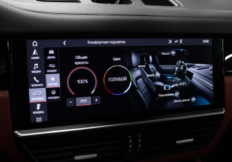 Подержанный автомобиль Porsche Cayenne 2018 года (22 фото)