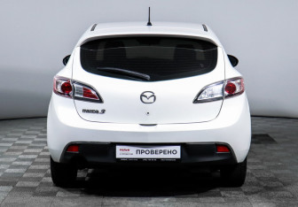 Подержанный автомобиль Mazda 3 Hatchback 2010 года (6 фото)
