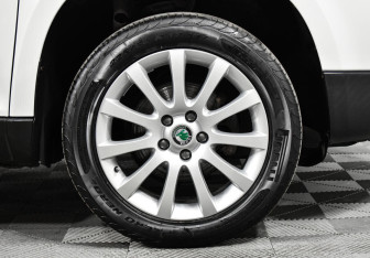 Подержанный автомобиль Skoda Yeti 2013 года (8 фото)