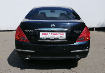 Подержанный автомобиль Nissan Teana 2007 года (6 фото)
