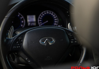 Подержанный автомобиль Infiniti G Sedan 2012 года (12 фото)