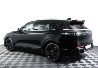 Подержанный автомобиль Voyah Free 2024 года (7 фото)