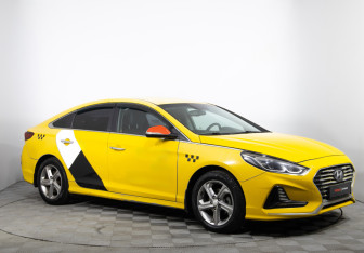 Подержанный автомобиль Hyundai Sonata 2018 года (3 фото)