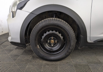 Подержанный автомобиль Kia Rio Hatchback 2021 года (11 фото)