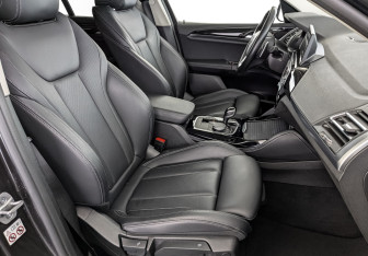 Подержанный автомобиль BMW X4 2021 года (24 фото)