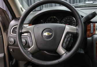 Подержанный автомобиль Chevrolet Tahoe 2013 года (16 фото)