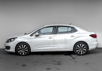 Подержанный автомобиль Citroen C4 Sedan 2021 года (8 фото)