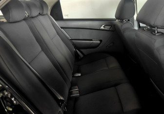 Подержанный автомобиль Chevrolet Aveo Sedan 2011 года (11 фото)