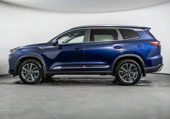 Подержанный автомобиль Chery Tiggo 8 Pro Max 2024 года (8 фото)