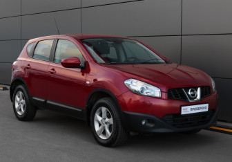 Подержанный автомобиль Nissan Qashqai 2013 года (3 фото)