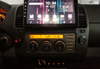 Подержанный автомобиль Nissan Navara (Frontier) 2008 года (13 фото)