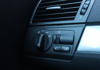 Подержанный автомобиль BMW X3 2009 года (17 фото)