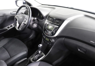 Подержанный автомобиль Hyundai Solaris Sedan 2013 года (5 фото)