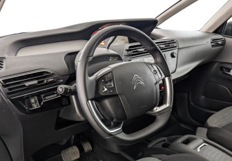 Подержанный автомобиль Citroen C4 Picasso 2017 года (15 фото)