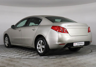 Подержанный автомобиль Peugeot 508 Sedan 2012 года (8 фото)