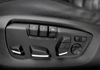 Подержанный автомобиль BMW X5 2014 года (21 фото)