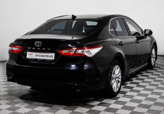 Подержанный автомобиль Toyota Camry Sedan 2021 года (5 фото)