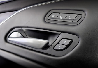 Подержанный автомобиль Cadillac Escalade Suv 2023 года (24 фото)