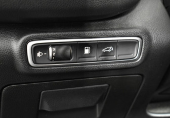 Подержанный автомобиль GAC GS8 2023 года (21 фото)