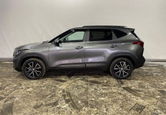 Подержанный автомобиль Kia Seltos 2022 года (8 фото)