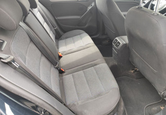 Подержанный автомобиль Volkswagen Golf Hatchback 2012 года (11 фото)