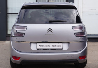 Подержанный автомобиль Citroen C4 Picasso 2018 года (6 фото)