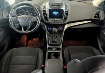 Подержанный автомобиль Ford Kuga 2018 года (11 фото)